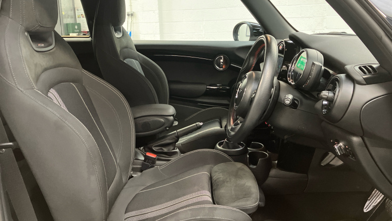 MINI Hatchback 2.0 Cooper S Sport II 3dr Auto Petrol Hatchback